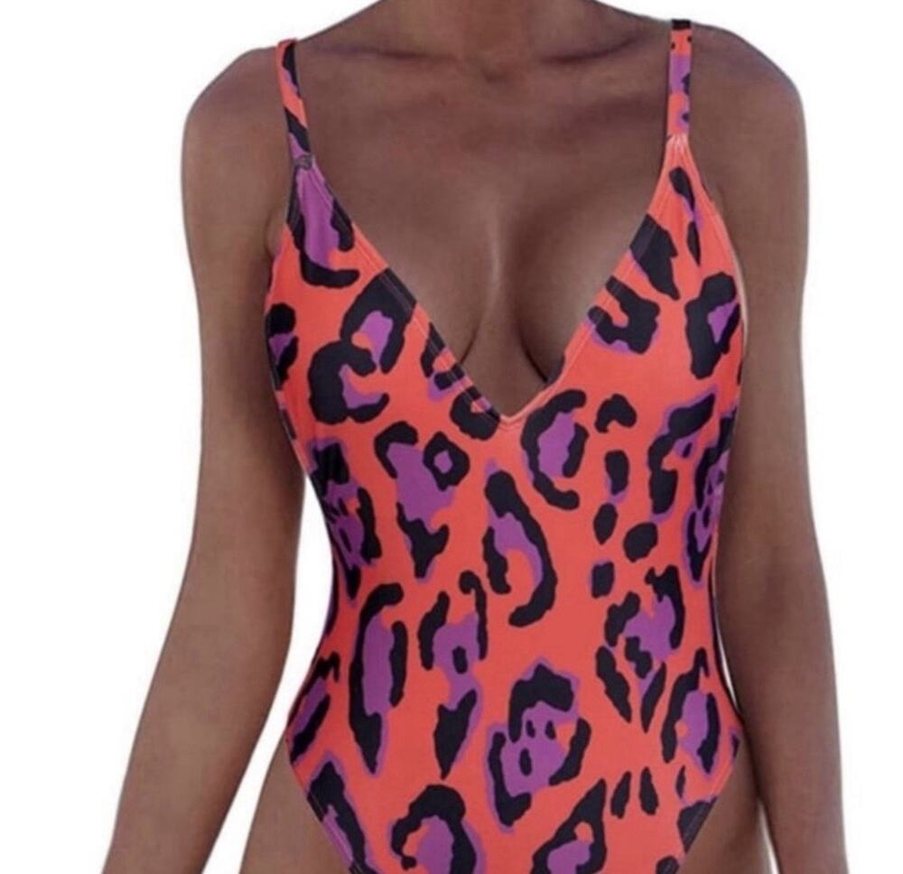 Adreamly Womens Size M One Piece Monokini Animal Print Red/Purple Cheetah Swim